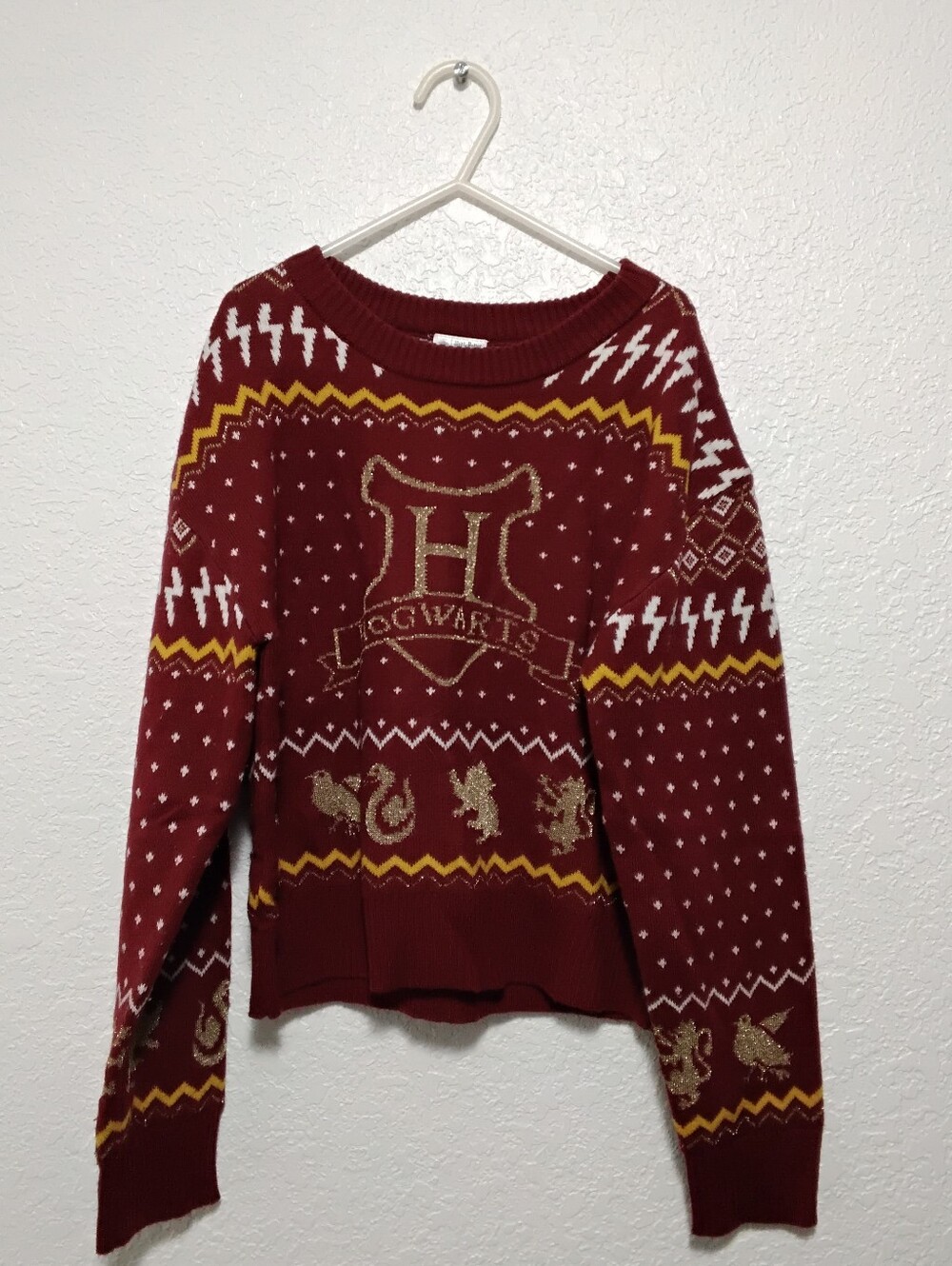 Warner Bros. Hogwarts Crest Burgundy Knit Sweater Gold & White Details Kids10/12